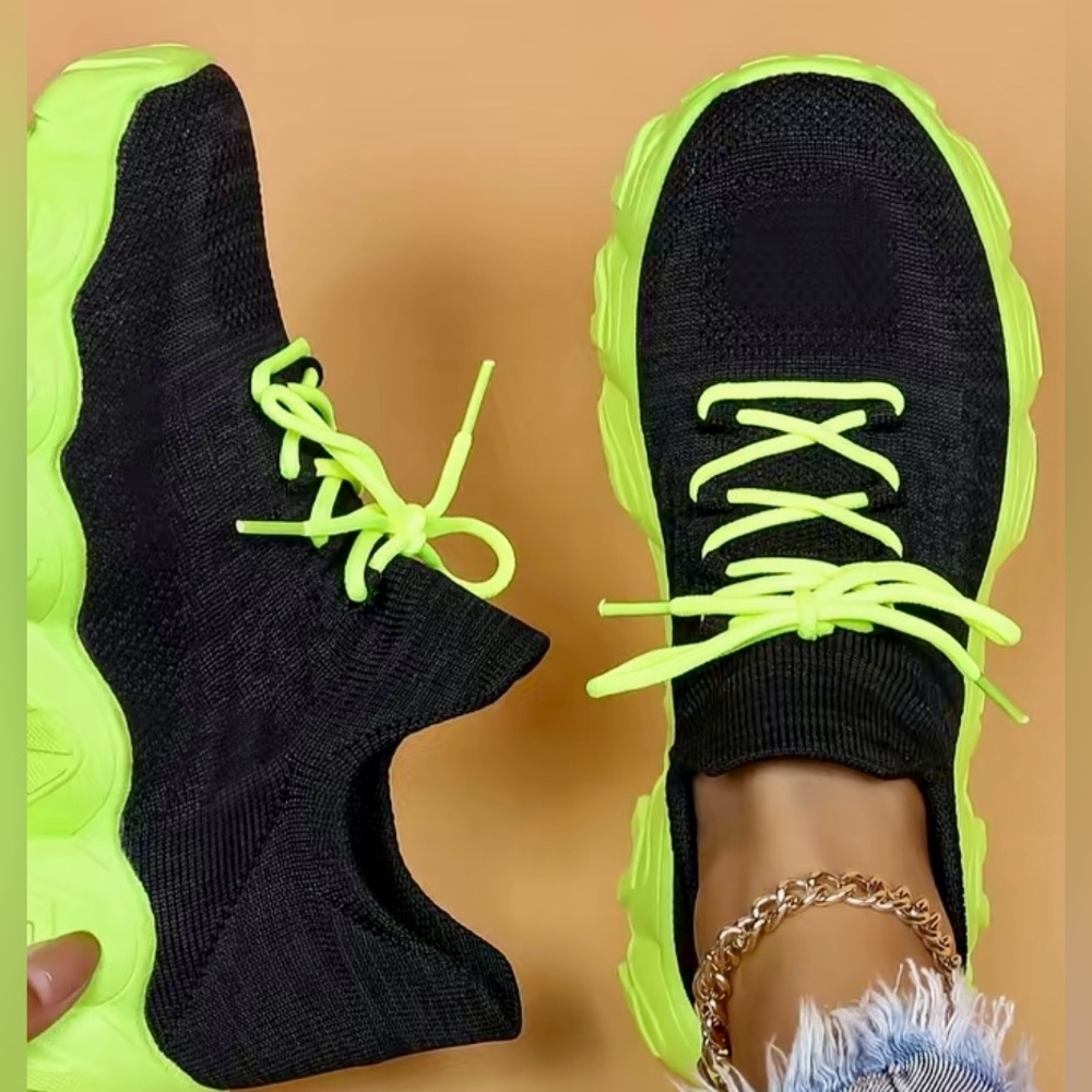 RUIBAO Vibrant Fun Neon Green and Black Women's Sneakers Tennis Shoes Size 9